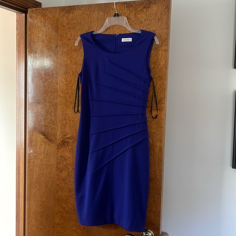 Calvin Kline:  Hot Purple Knit 36”  Dress Size Large